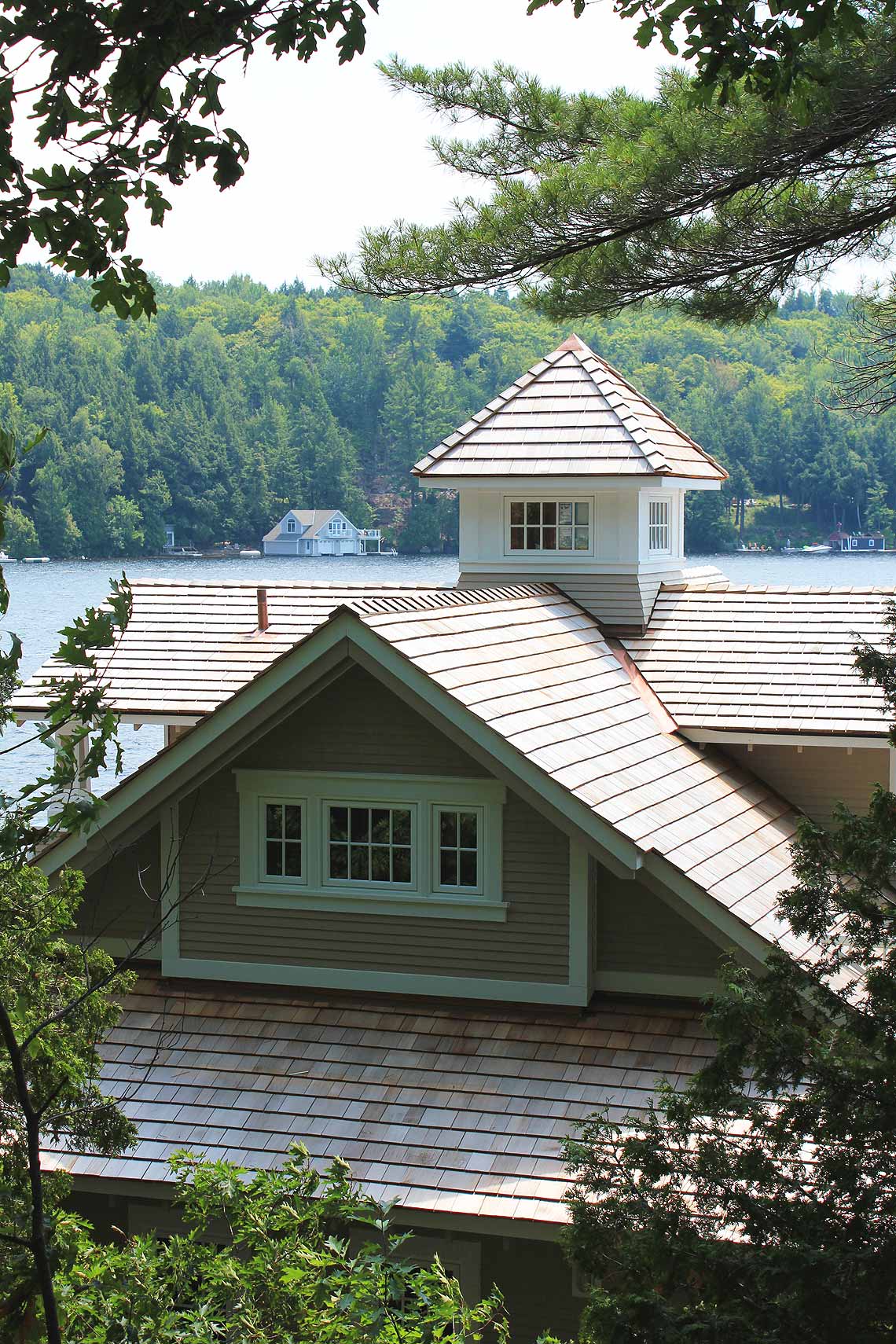 Lake Muskoka Boathouse (14) - Ontario Cottage and Vacation Home 