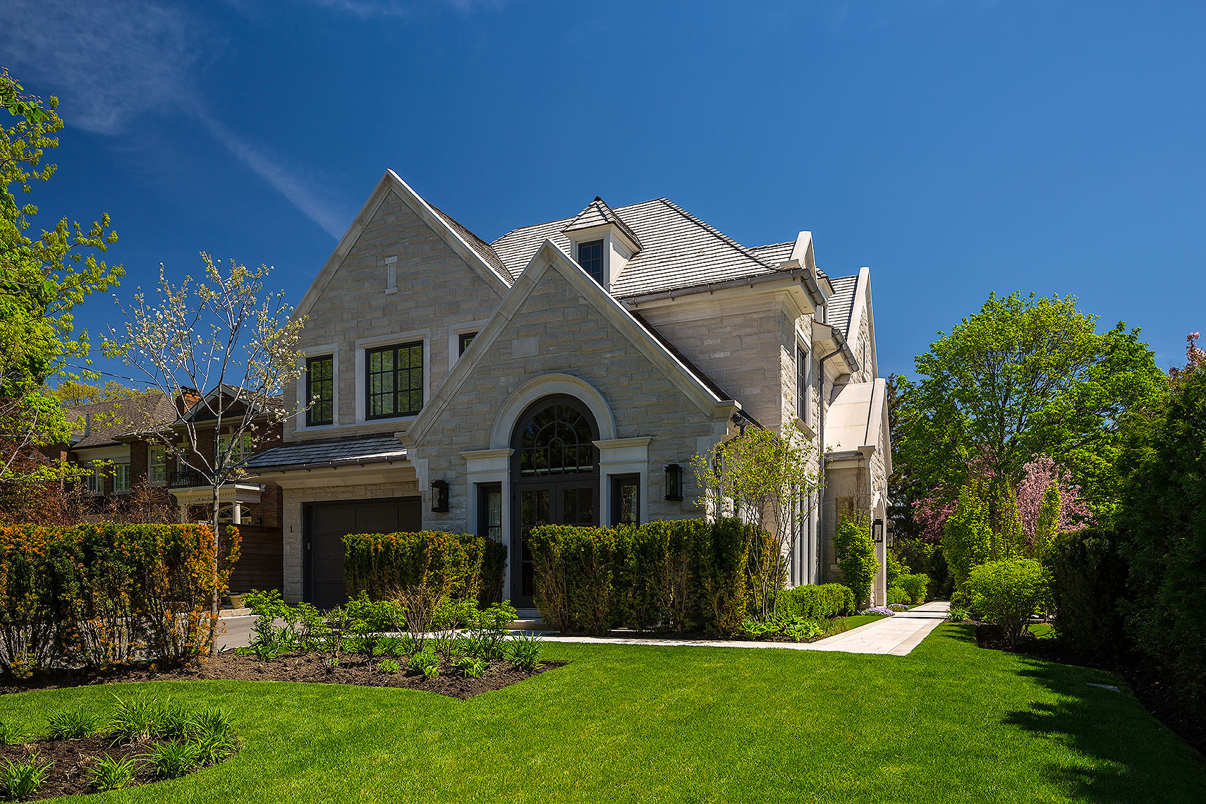 1STIV-8437, Custom Home Tudor Style