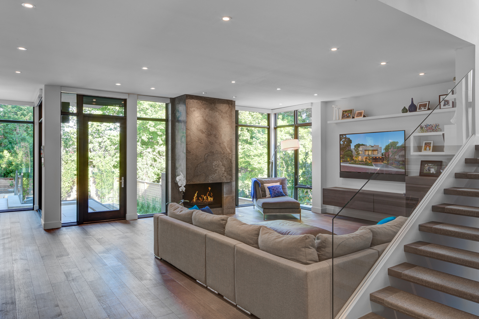 Modern Interior Design 16023_Glenayr-2 - Makow Architects