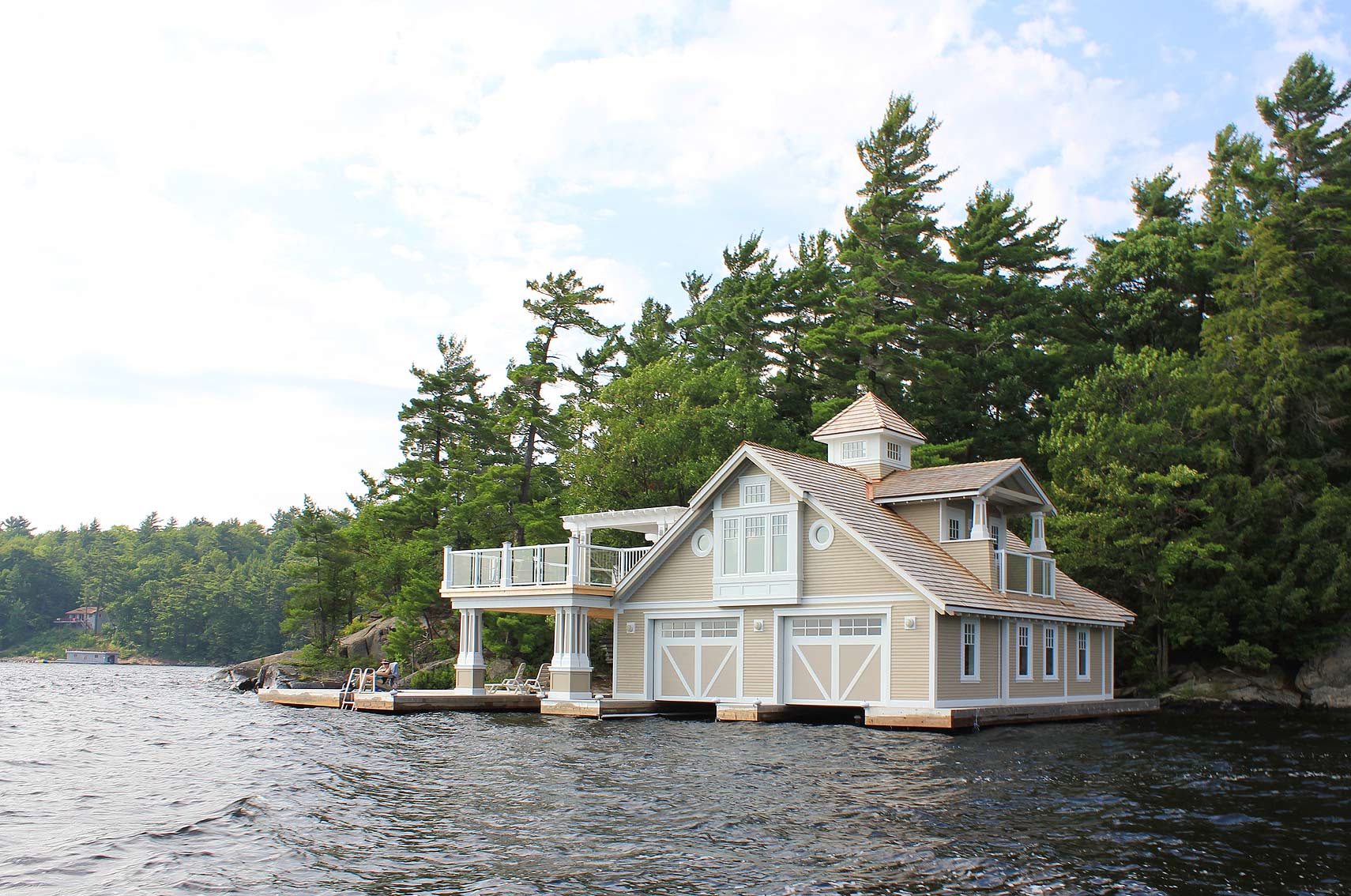 Lake Muskoka Boathouse (3) - Ontario Cottage and Vacation Home