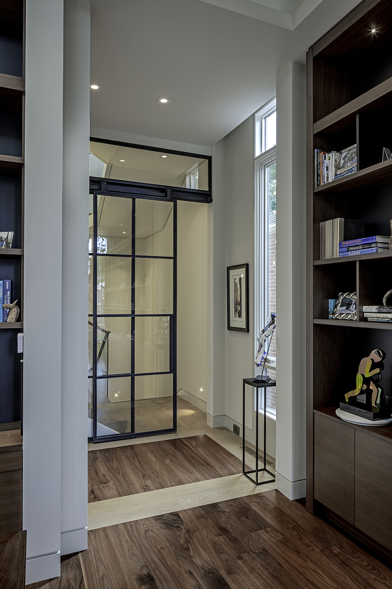 Modern Interior Design SOFHR-5607 - Makow Architects